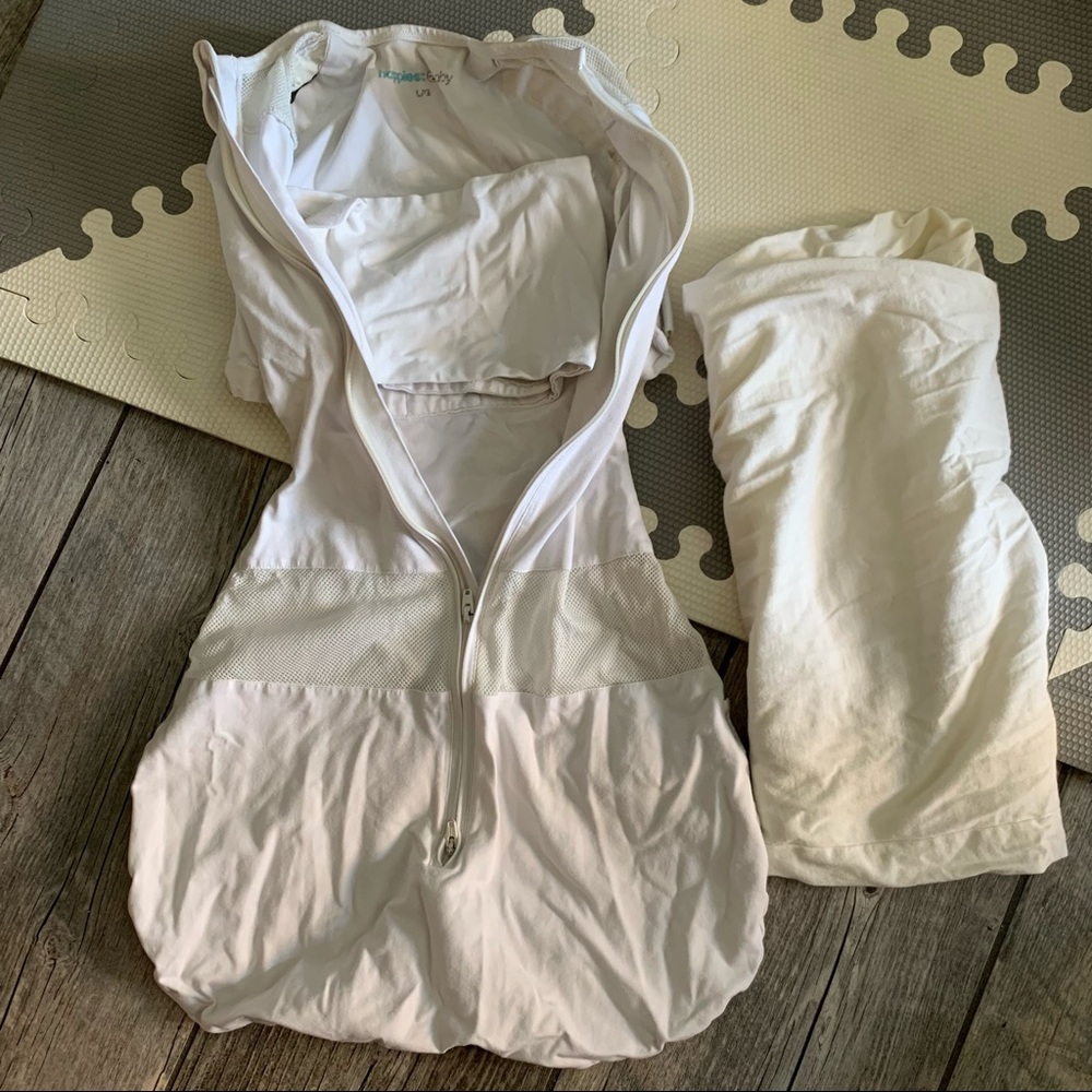 SNOO SACK AND SHEET. White. Large. Used.